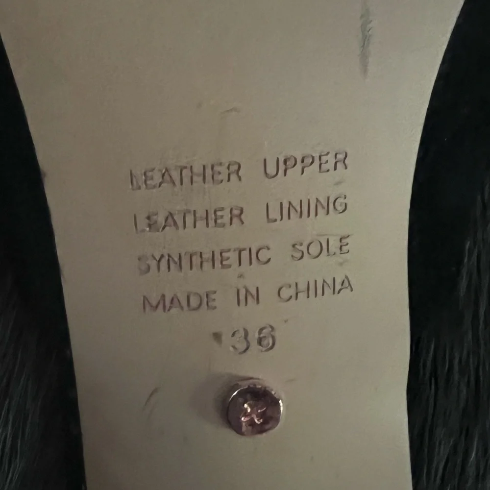NWOT Mimco suede heels. New not with box Size 36. Black! Heels have gold design. - Picture 13 of 14